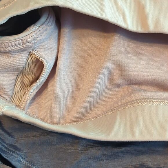 Lululemon Reenergized 2-In-1 Tank Womens 6 Grey Muse Energy Bra Workout Athletic - Picture 6 of 6